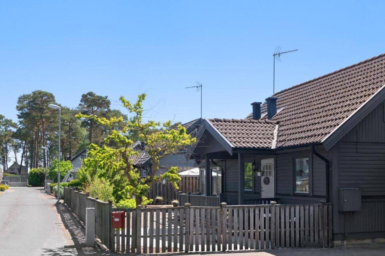 Charming 2-Floor House By The Sea In Ahus Sweden Villa Exterior photo